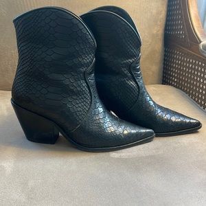 ANINE BING short snakeskin cowboy boots